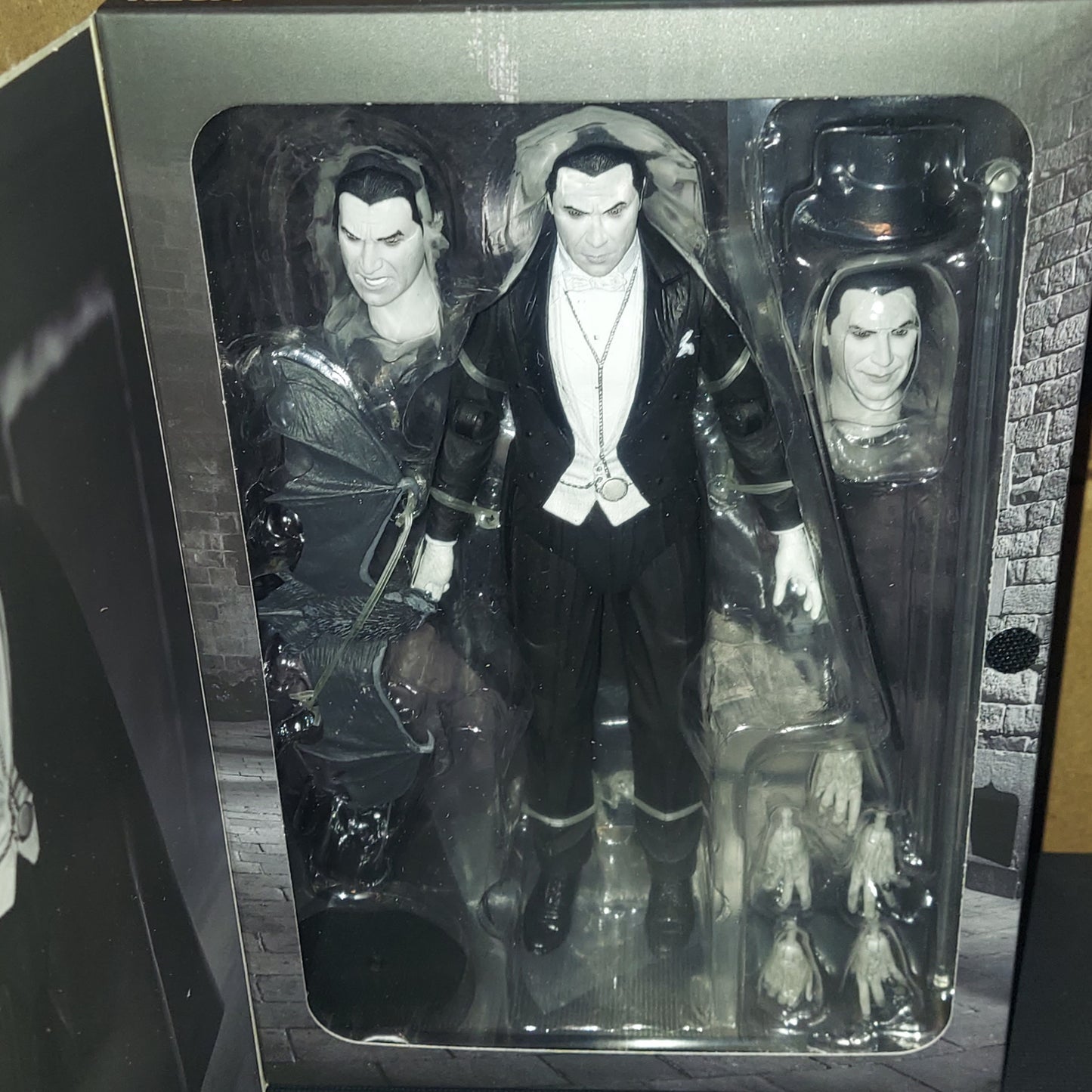 Neca Ultimate Count Dracula Bela Lugosi B & W Action Figure