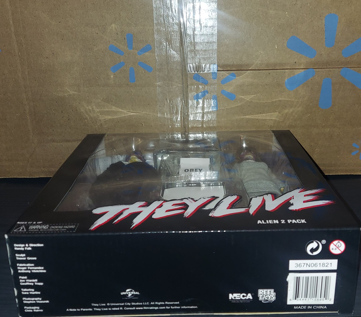 Neca They Live Male & Female Alien 2 Pack Retro Cloth Action Figures