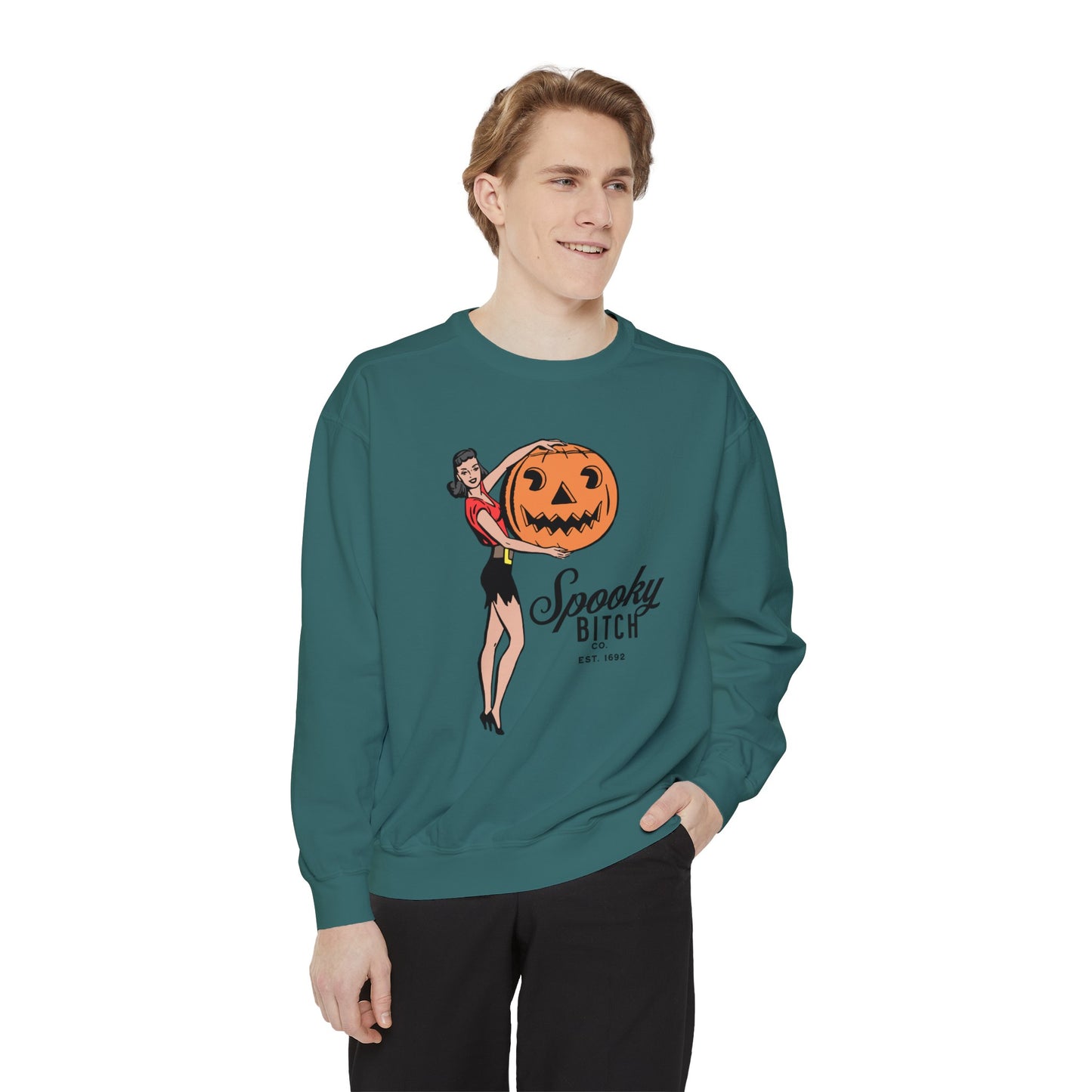Spooky B!tch Co - Salem Witch 1692 Halloween Pumpkin Funny Retro-Style Gothic Sweatshirt - Unisex Garment-Dyed Sweatshirt
