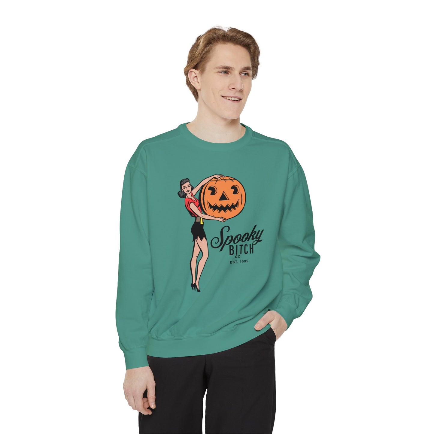 Spooky B!tch Co - Salem Witch 1692 Halloween Pumpkin Funny Retro-Style Gothic Sweatshirt - Unisex Garment-Dyed Sweatshirt