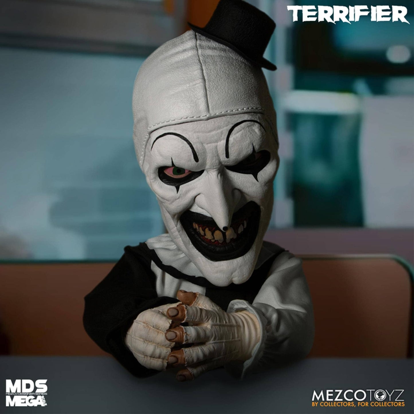Mezco Terrifier Art the Clown 15 Inch MDS Figure w/Sound